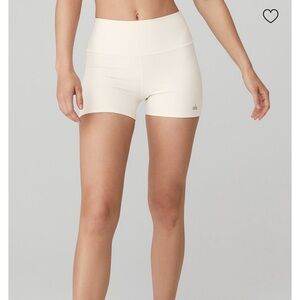 ALO 3” High-Waist Airlift Short, Ivory, XXS